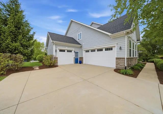3rd image of 4836 Shumard Ln, Naperville, IL 60564 | MLS# 12676860