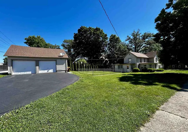 4th image of 126 E 6Th St, Pecatonica, IL 61063 | MLS# 12676881