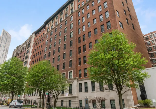 Homes for sale in Chicago, IL | 232 E Walton Pl #5E, Chicago, IL 60611 | MLS# 12676893