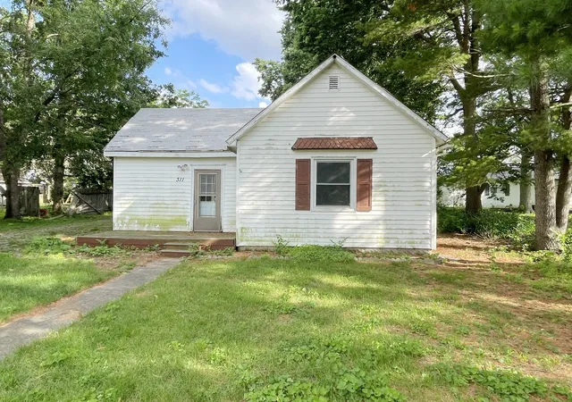 Photo 2 of Sale Pending at 311 W Church St, Sadorus, IL 61872 | MLS# 12676912 | Listing updated on 2026-09-22