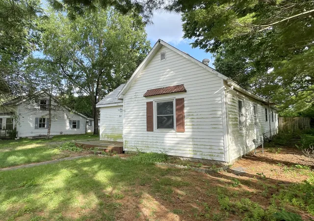 Photo 3 of Sale Pending at 311 W Church St, Sadorus, IL 61872 | MLS# 12676912 | Listing updated on 2026-09-22