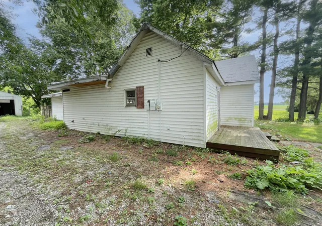 Photo 4 of Sale Pending at 311 W Church St, Sadorus, IL 61872 | MLS# 12676912 | Listing updated on 2026-09-22