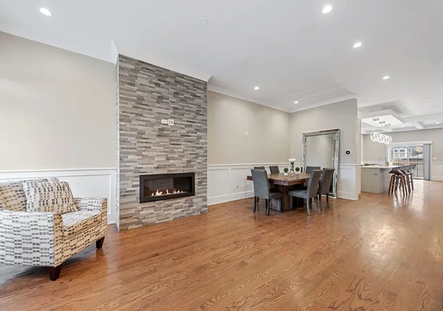 Homes for sale in Chicago, IL | 4223 S Wabash Ave, Chicago, IL 60653 | MLS# 12676917