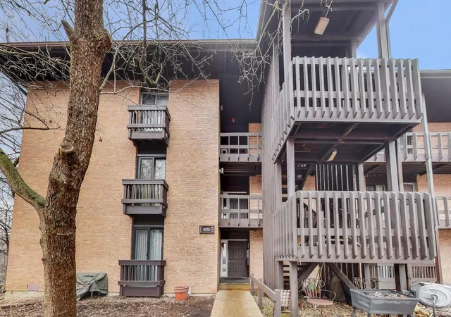Homes for sale in Lisle, IL | 1615 Maple Ter #115-1L, Lisle, IL 60532 | MLS# 12676953