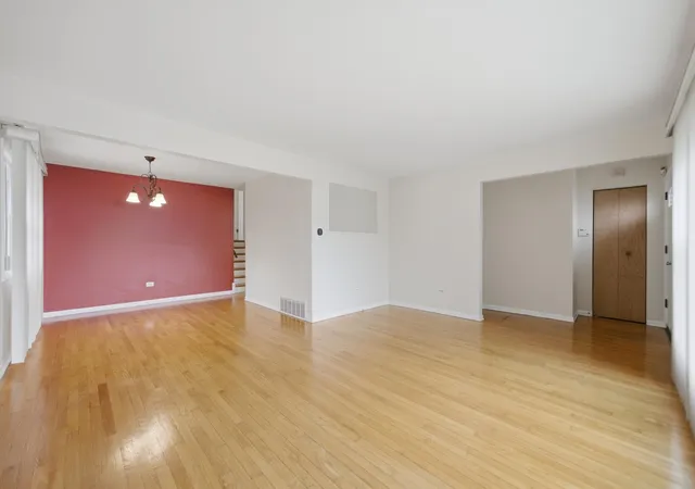 Homes for sale in Chicago, IL | 1014 W 109Th Pl, Chicago, IL 60643 | MLS# 12676976