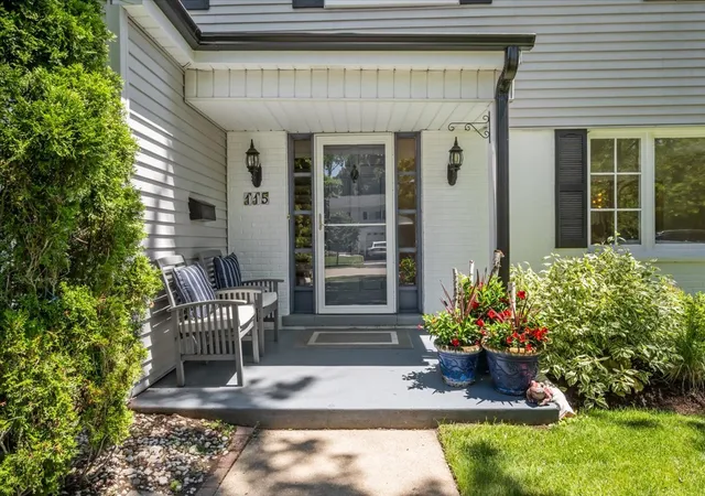 Homes for sale in Northfield, IL | 115 Avon Ave, Northfield, IL 60093 | MLS# 12677045