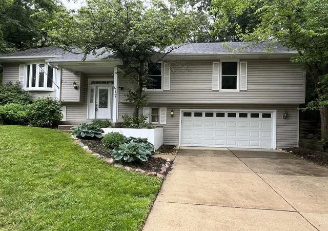 Homes for sale in Bolingbrook, IL | 417 Cambridge Wy, Bolingbrook, IL 60440 | MLS# 12677051