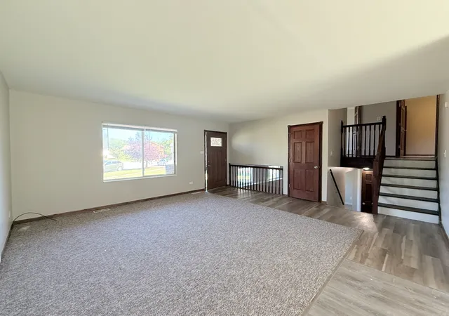 2nd image of 18018 Chantilly Ln, Hazel Crest, IL 60429 | MLS# 12677061