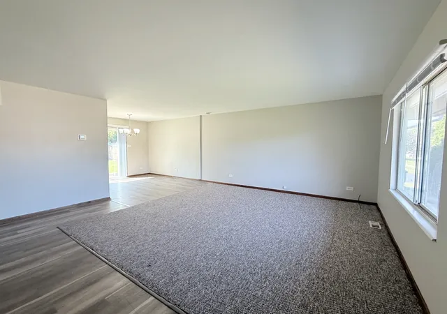 3rd image of 18018 Chantilly Ln, Hazel Crest, IL 60429 | MLS# 12677061