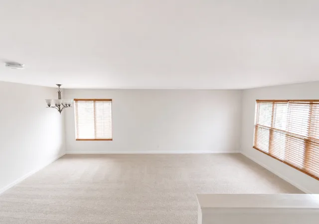 Homes for sale in Pingree Grove, IL | 1709 Windward Dr, Pingree Grove, IL 60140 | MLS# 12677066