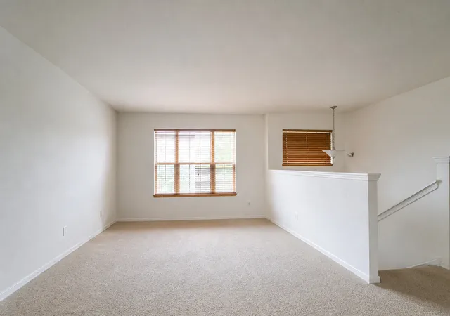 Homes for sale in Pingree Grove, IL | 1709 Windward Dr, Pingree Grove, IL 60140 | MLS# 12677066