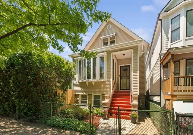 Homes for sale in Chicago, IL | 4924 N Seeley Ave, Chicago, IL 60625 | MLS# 12677070
