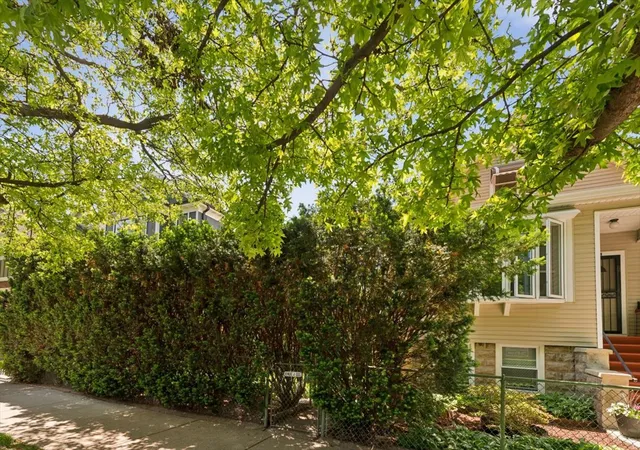 Homes for sale in Chicago, IL | 4924 N Seeley Ave, Chicago, IL 60625 | MLS# 12677070