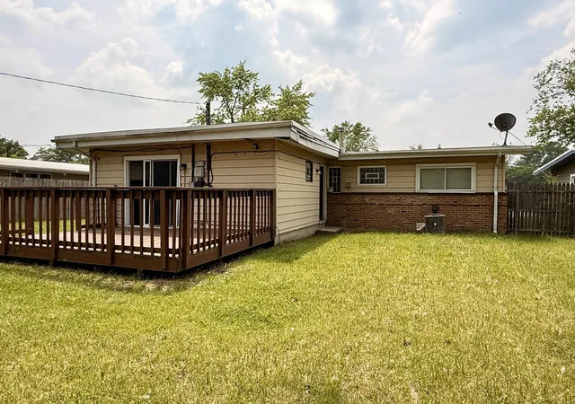 31st image of 1133 Parkview Ave, Chicago Heights, IL 60411 | MLS# 12677075