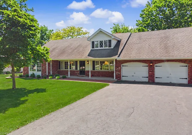 Homes for sale in Crete, IL | 24364 S Volbrecht Rd, Crete, IL 60417 | MLS# 12677090