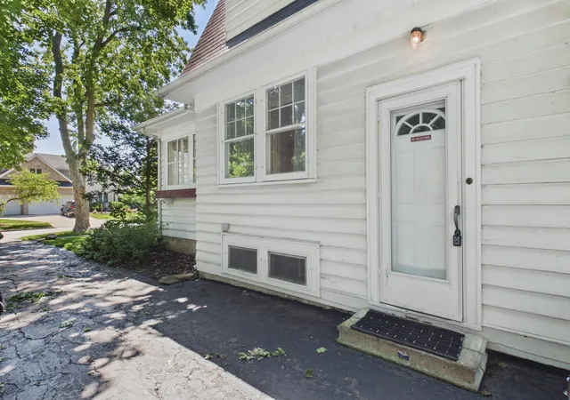 Homes for sale in Elmhurst, IL | 306 N Maple Ave, Elmhurst, IL 60126 | MLS# 12677097