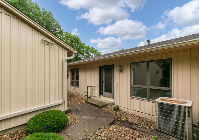 Homes for sale in Moline, IL | 3362 Park 16th St #0, Moline, IL 61265 | MLS# 12677108