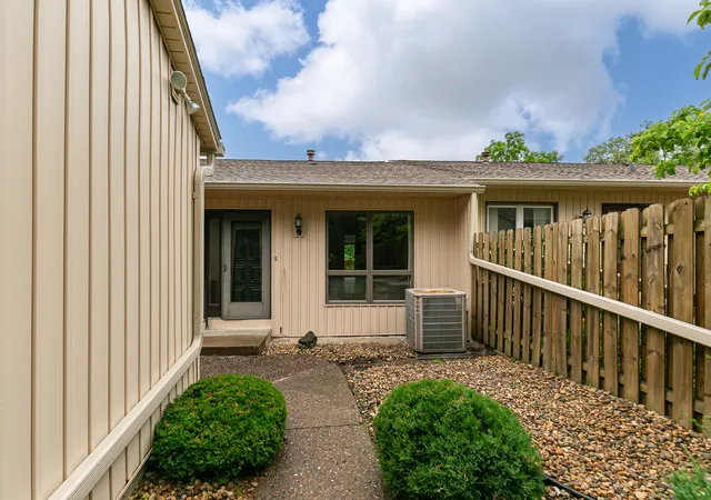 Homes for sale in Moline, IL | 3362 Park 16Th St #0, Moline, IL 61265 | MLS# 12677108