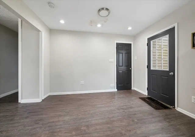5th image of 121 Davison St, Joliet, IL 60433 | MLS# 12677137