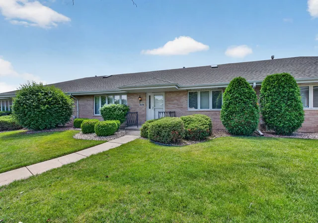 Homes for sale in Orland Park, IL | 18158 Vermont Ct, Orland Park, IL 60467 | MLS# 12677158