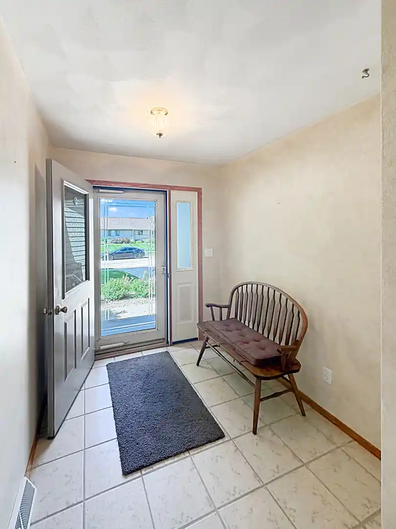 Listing Photo 2 - Condo for sale in 1909 Comanche Ct located at 1909 Comanche Ct, Freeport, IL 61032 - Unit #11
