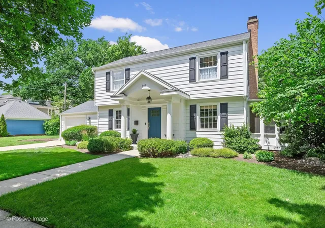 Homes for sale in Hinsdale, IL | 541 E Hickory St, Hinsdale, IL 60521 | MLS# 12677248