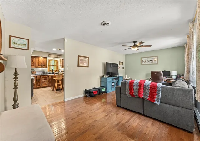 Homes for sale in Mahomet, IL | 1617 Lake Shore Dr, Mahomet, IL 61853 | MLS# 12677265