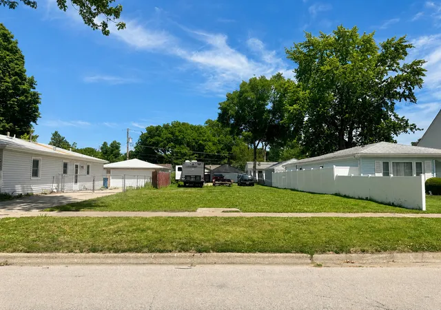 1st image of 816 E Benton St, Morris, IL 60450 | MLS# 12677288
