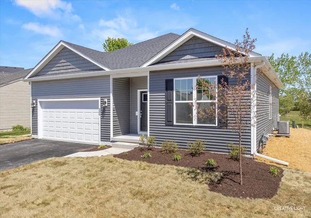 Photo 2 of Single family home for sale at 318 N Charles St, Cortland, IL 60112 | MLS# 12677305 | Listing updated on 2026-10-05