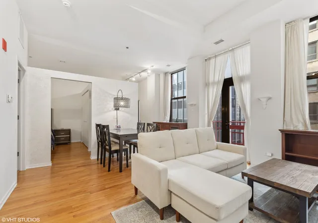 Homes for sale in Chicago, IL | 208 W Washington St #1801, Chicago, IL 60606 | MLS# 12677462