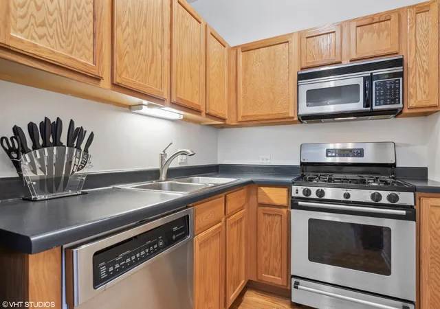 Homes for sale in Chicago, IL | 208 W Washington St #1801, Chicago, IL 60606 | MLS# 12677462