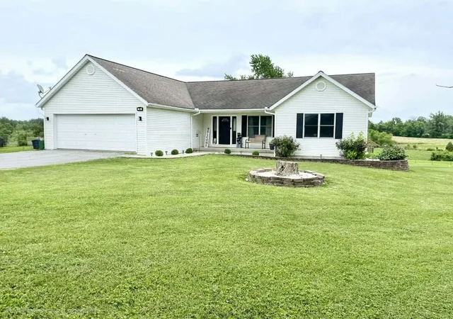 1st image of 19 Gregg Ln, Harrisburg, IL 62946 | MLS# 12677490
