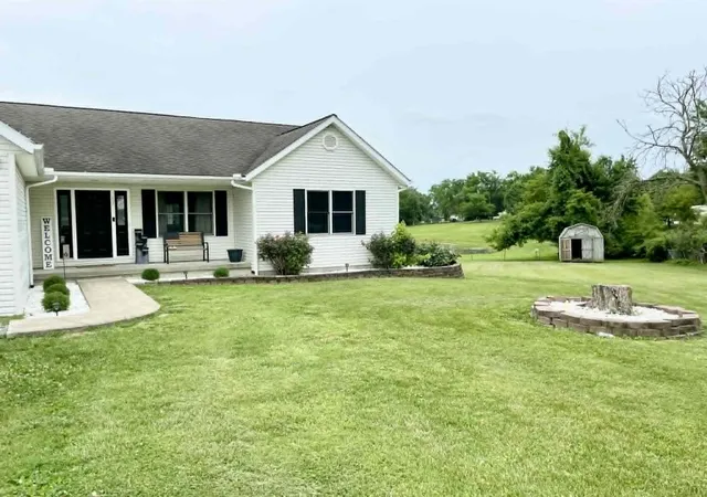 2nd image of 19 Gregg Ln, Harrisburg, IL 62946 | MLS# 12677490