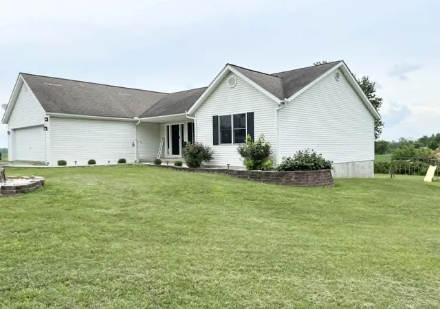 3rd image of 19 Gregg Ln, Harrisburg, IL 62946 | MLS# 12677490
