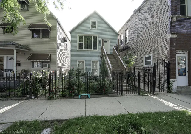 Homes for sale in Chicago, IL | 4548 S Justine St, Chicago, IL 60609 | MLS# 12677506