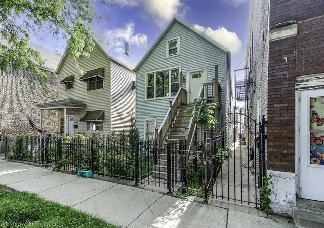 Homes for sale in Chicago, IL | 4548 S Justine St, Chicago, IL 60609 | MLS# 12677506