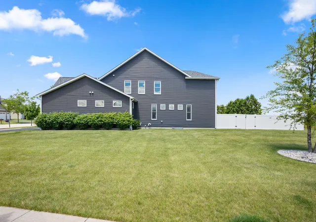 Homes for sale in Sycamore, IL | 657 Brighton Wy, Sycamore, IL 60178 | MLS# 12677508