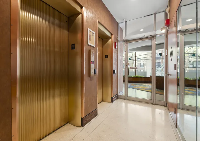 Homes for sale in Chicago, IL | 6301 N Sheridan Rd #12C, Chicago, IL 60660 | MLS# 12677528