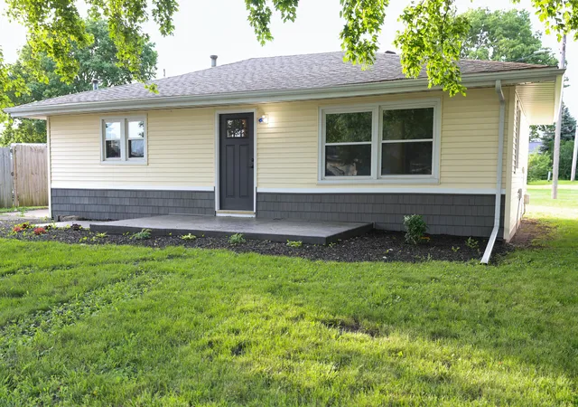 Homes for sale in Tolono, IL | 510 W Austin St, Tolono, IL 61880 | MLS# 12677544