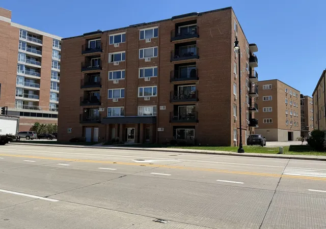 1st image of 659 Des Plaines Ave #5D, Des Plaines, IL 60016 | MLS# 12677562