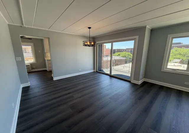 5th image of 659 Des Plaines Ave #5D, Des Plaines, IL 60016 | MLS# 12677562