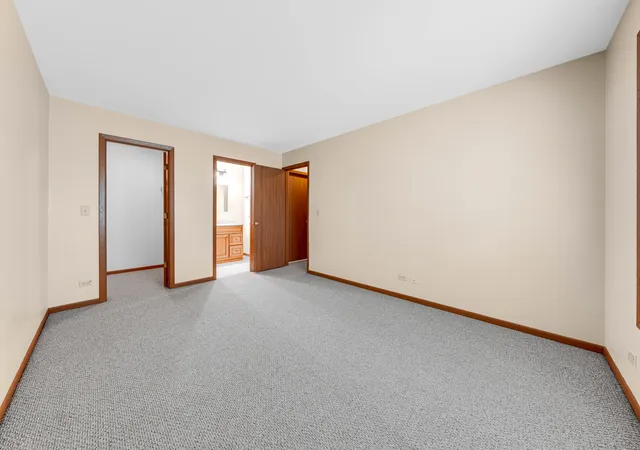 5th image of 265 Yorkshire Ct, Gurnee, IL 60031 | MLS# 12677564