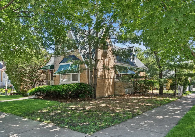 Homes for sale in Chicago, IL | 3301 N Newland Ave, Chicago, IL 60634 | MLS# 12677568