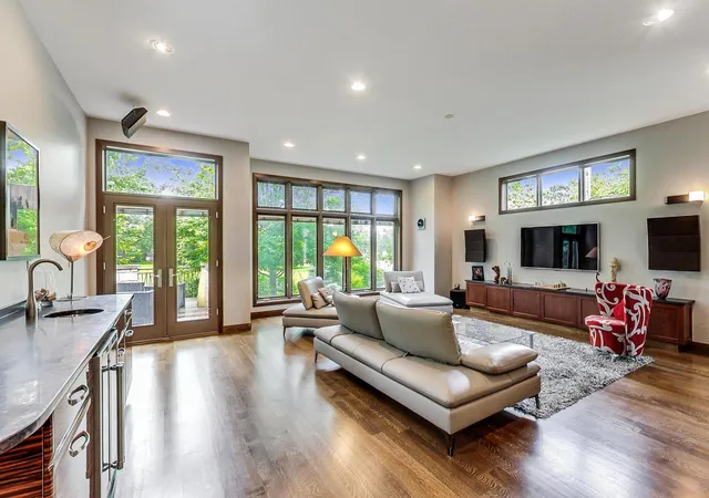 Photo 3 of Single family home for sale at 170 E South St, Elmhurst, IL 60126 | MLS# 12677606 | Listing updated on 2026-08-05