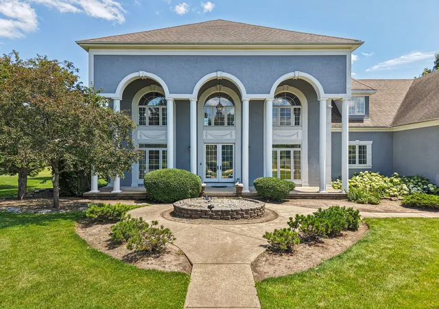 47th image of 6605 Oakwood Manor Dr, Crystal Lake, IL 60012 | MLS# 12677634
