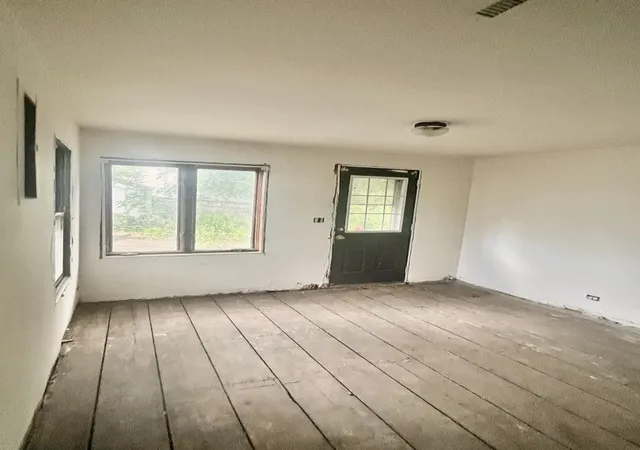 3rd image of 80 Cathryn St, Fox Lake, IL 60020 | MLS# 12677660