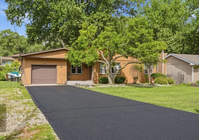 Homes for sale in Antioch, IL | 39576 N Petite Pass, Antioch, IL 60002 | MLS# 12677674