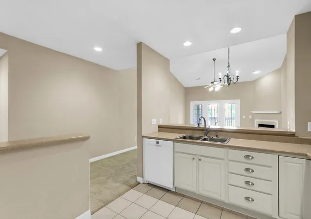 Homes for sale in Champaign, IL | 3848 Thornhill Cir, Champaign, IL 61822