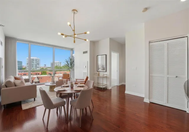 Homes for sale in Chicago, IL | 1841 S Calumet Ave, Chicago, IL 60616