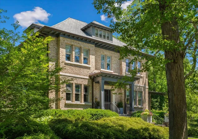 2nd image of 395 Greenleaf Ave, Glencoe, IL 60022 | MLS# 12677721
